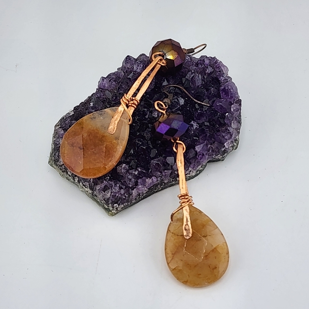 CARNELIAN, CRYSTALS AND COPPER METALS DANGLING EARRINGS - Picture 8 of 11
